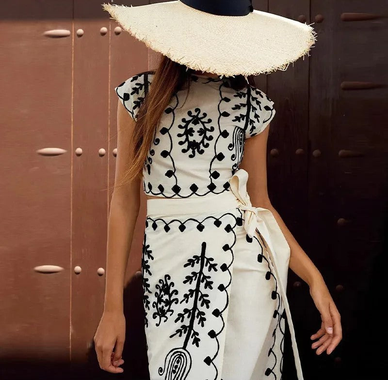 Conjunto Cecilia – Estampado Chic de Top y Falda