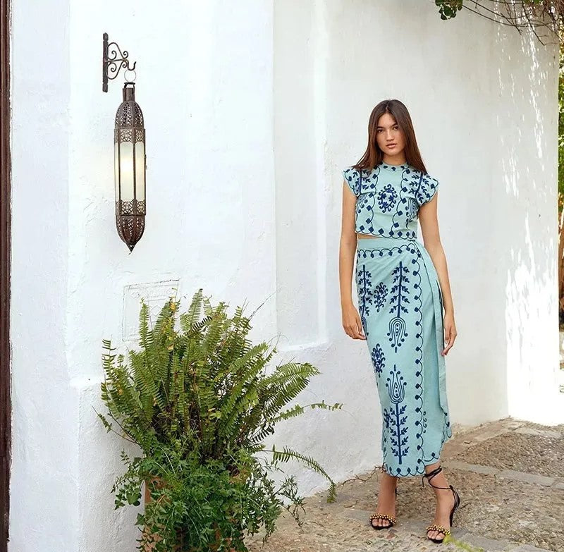 Conjunto Cecilia – Estampado Chic de Top y Falda