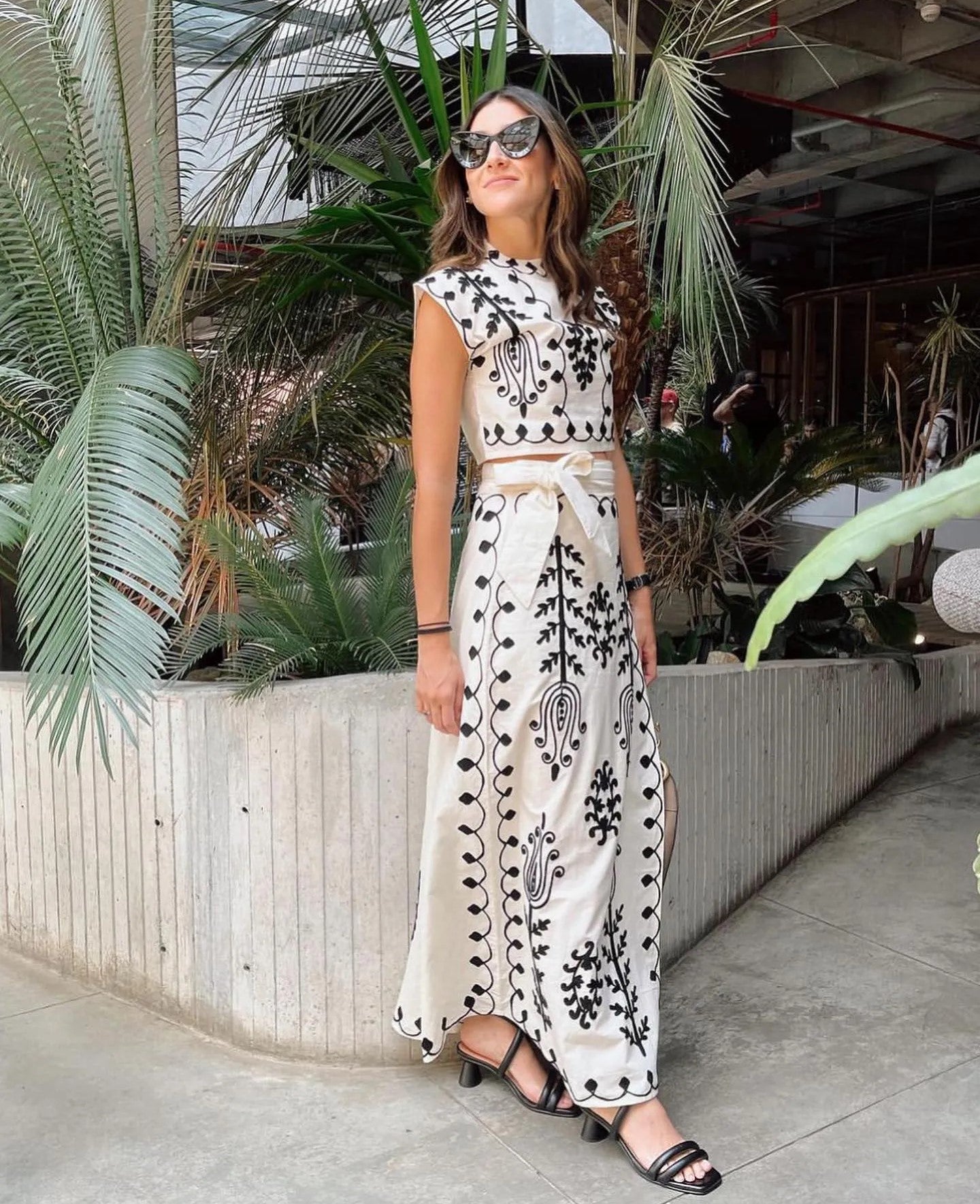 Conjunto Cecilia – Estampado Chic de Top y Falda